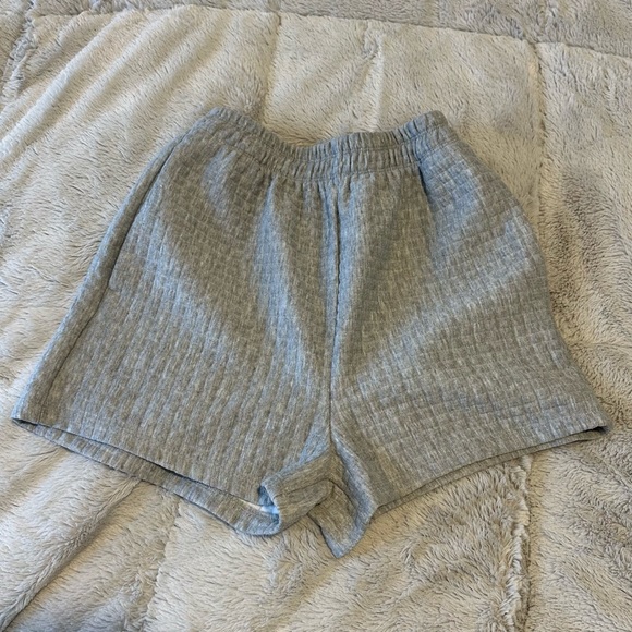 Grey Princess Polly set (top and bottom included!) - Picture 2 of 3
